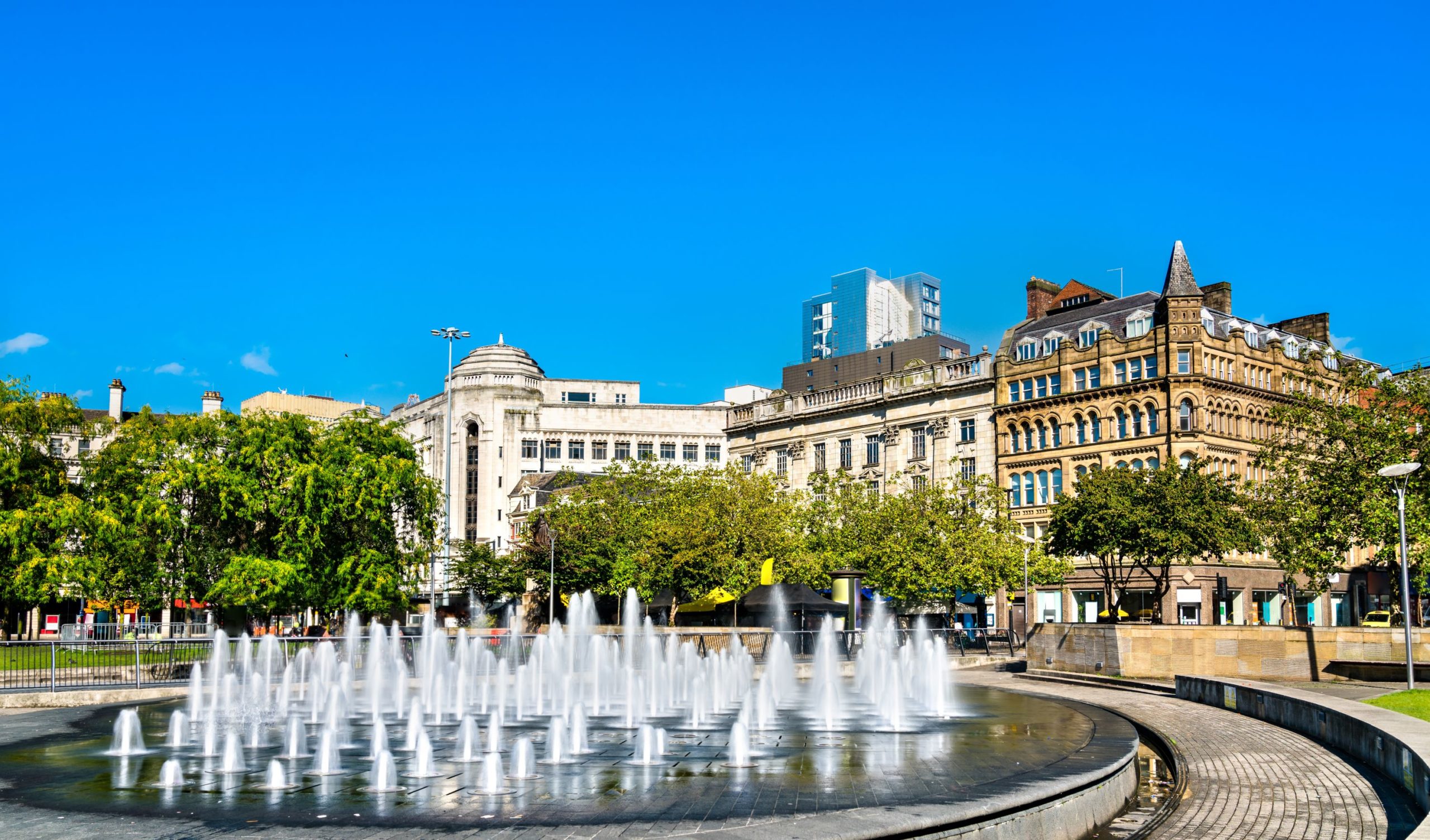 manchester piccadilly garden fountains